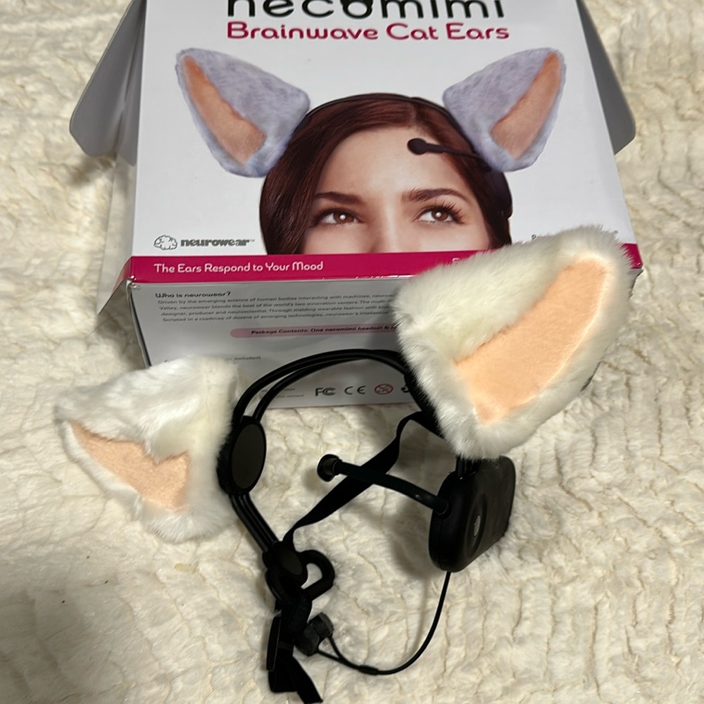 Brainwaves cat ears